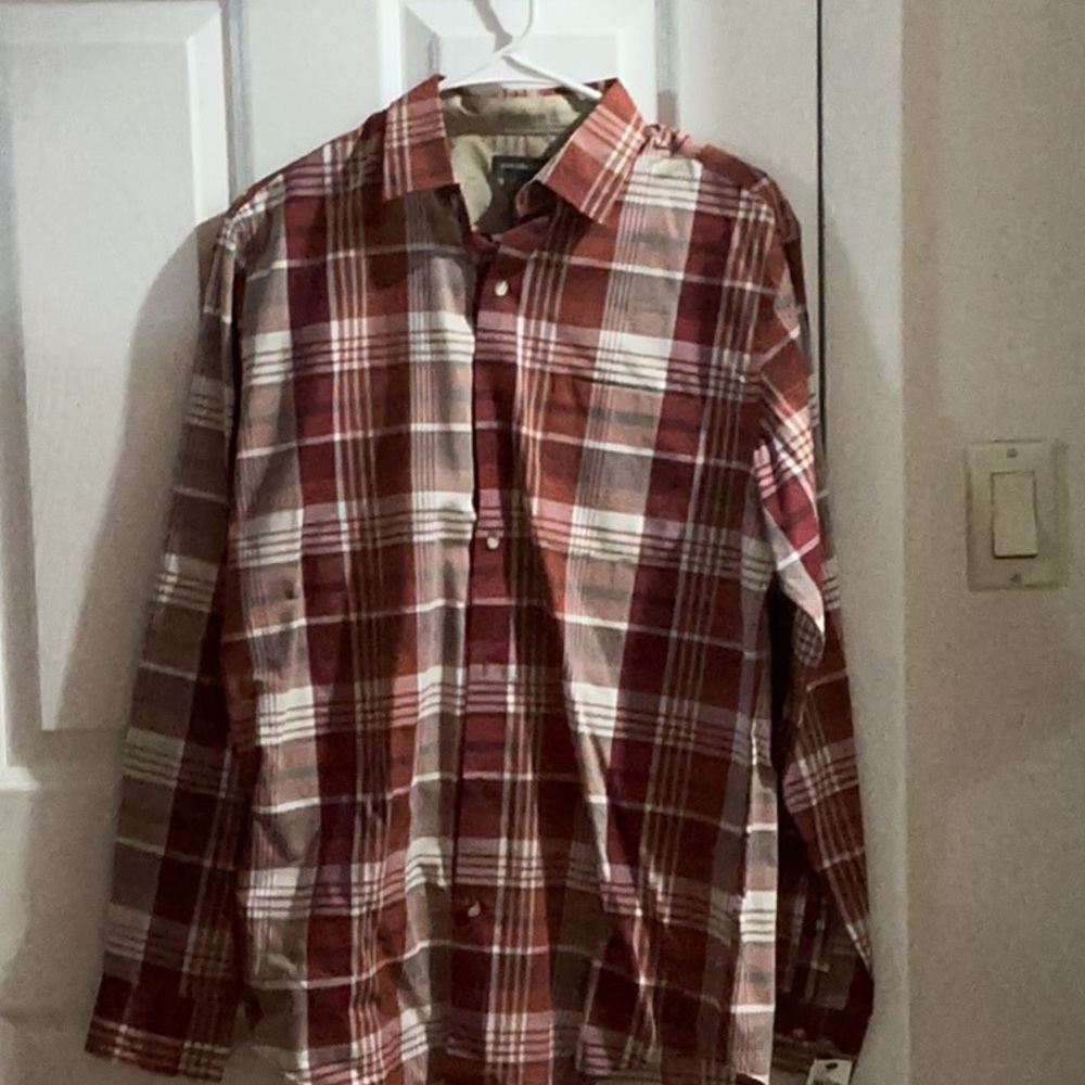 Van Heusen Men's Burgundy Plaid Button Down Shirt